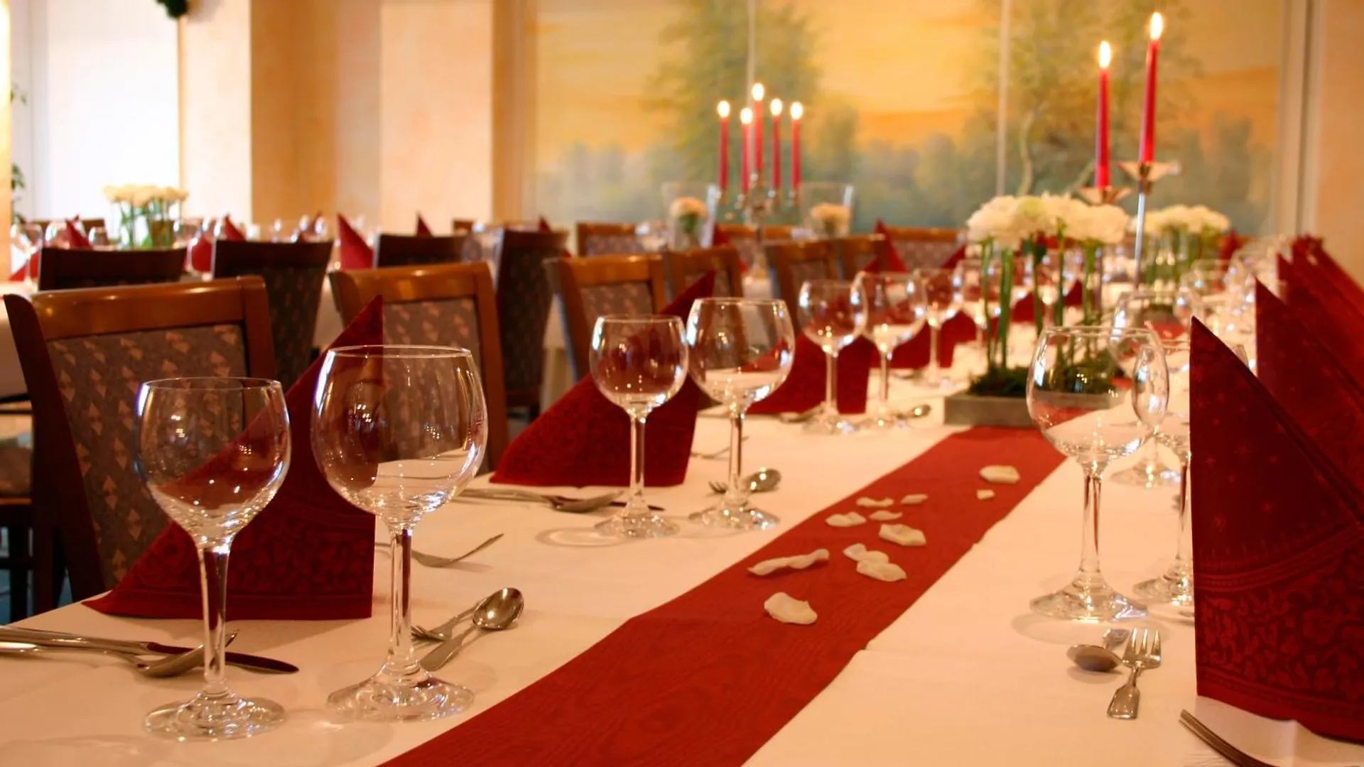Land-Gut-Hotel Restaurant Kreuz Meyer Stuhr 3*,